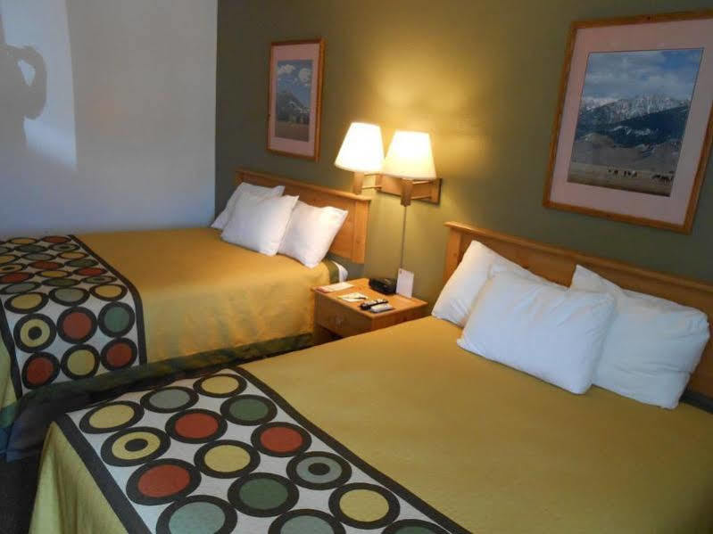 ซูเปอร์ 8 บาย วินด์แฮม ลิฟวิงส์ตัน เยลโลว์สโตน Motel ลิฟวิงสตัน ภายนอก รูปภาพ